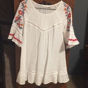 Embroidered shirt